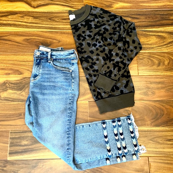 Long sleeve camo print sweater from Anthropologie size S - Picture 7 of 7